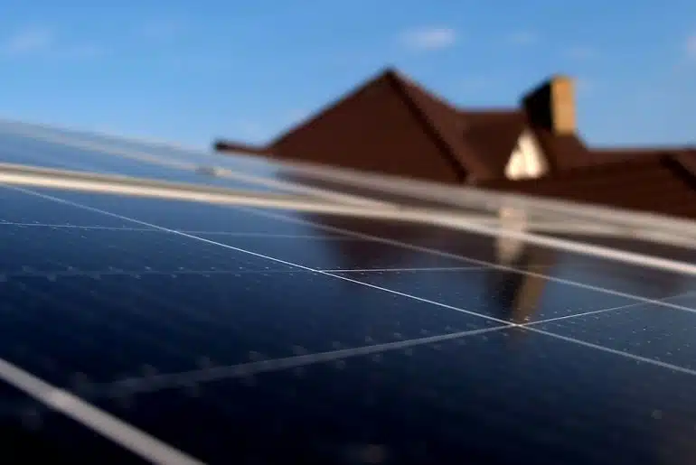 Optimizadores de Placas Solares: ¿Cuándo Usarlos? 14 Instalación de Paneles Solares en Cataluña