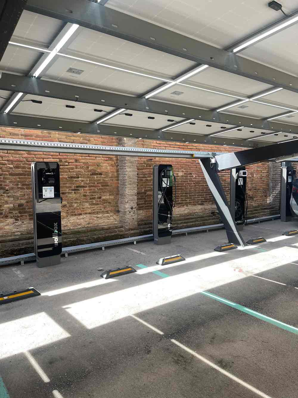 Modo de Carga 3 para Vehículos Eléctricos: ¿Qué es y por qué es Importante? 1 Cargadores eléctricos