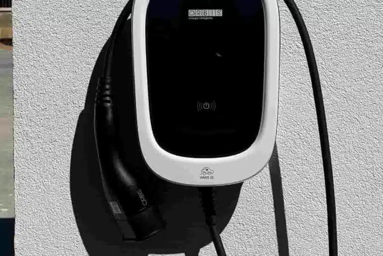 Smart Wallboxes: Tu Solución Rápida para la Instalación de Puntos de Recarga Domésticos 3 Orbis Viaris ISI en vivienda
