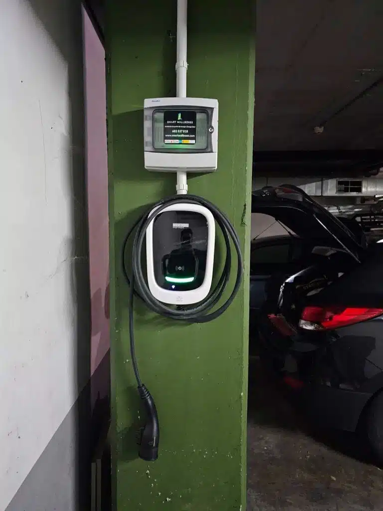 Ahorro con un Coche Eléctrico: ¿Cuánto Dinero Puedes Ahorrar en 2026? 5 Carga de un Vehiculo Electrico