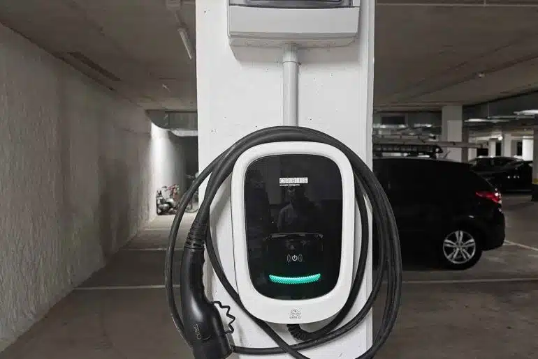 Cargar tu coche eléctrico en un parking comunitario: Todo lo que necesitas saber 10 Cargar tu coche eléctrico en un parking comunitario