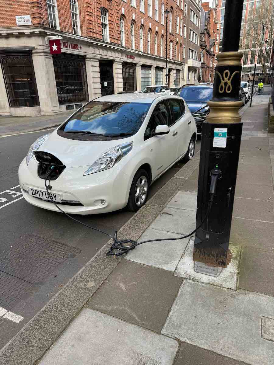 Carga Nocturna Urbana con Farolas Inteligentes 1 Carga nocturna urbana